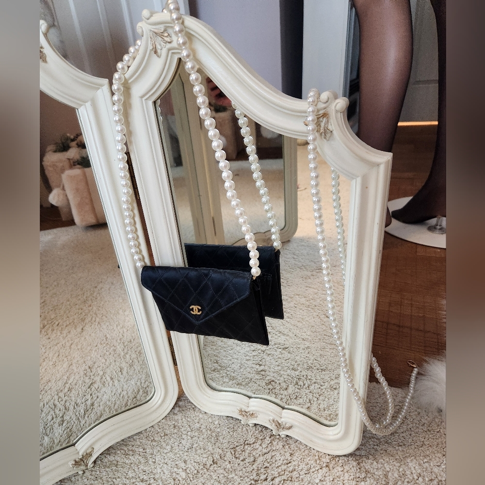 5️⃣0️⃣0️⃣ CHANEL Micro Purse/ Pearl Coin Purse